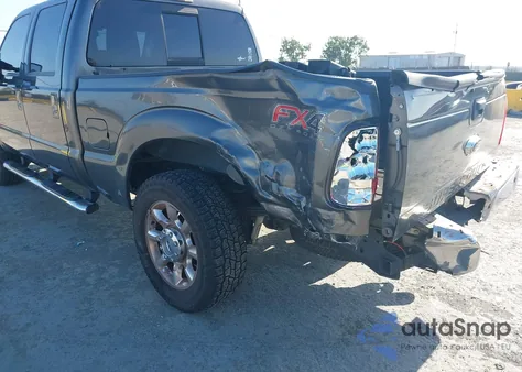 2015 Ford F250 Super Duty z USA, uszkodzony, nr VIN 1FT7W2BT9FED55468